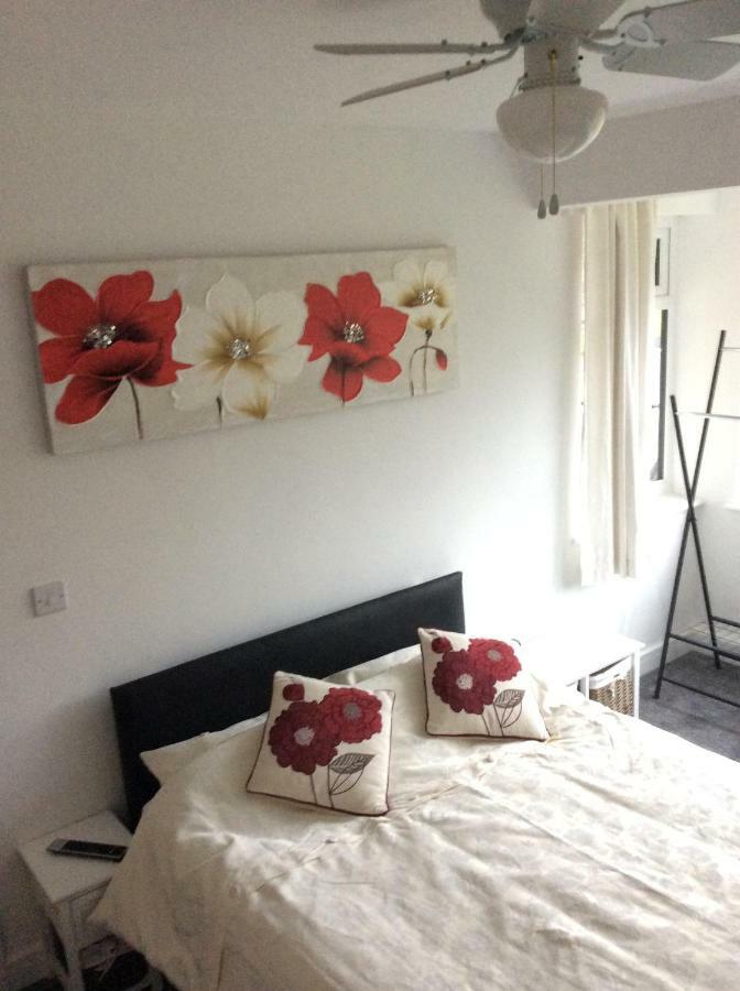 Tarras Hotell Little Hadham Eksteriør bilde